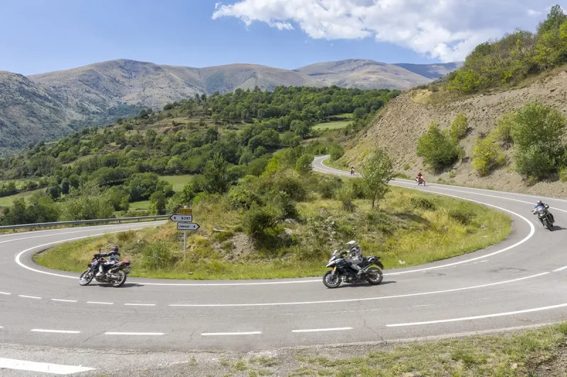 Choose riding hours, a region and a realistic first day before counting kilometres.